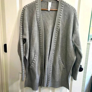 EUC Wynne Layers size Large women’s grey cardigan. Soft. Cozy. Love the details!